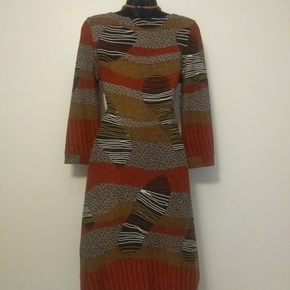 Arueh  Dress - Picture 2 of 4